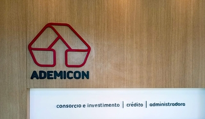 Raiane Ribeiro, Consultora Autorizada de Consórcio